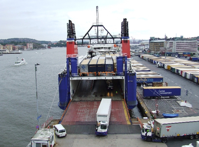 Loading a Ship.JPG